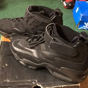 Ken Griffey’s All Black